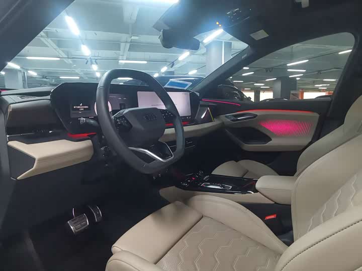 Фото 5 - Audi Q6L e-tron