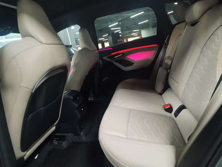 Фото 8 - Audi Q6L e-tron