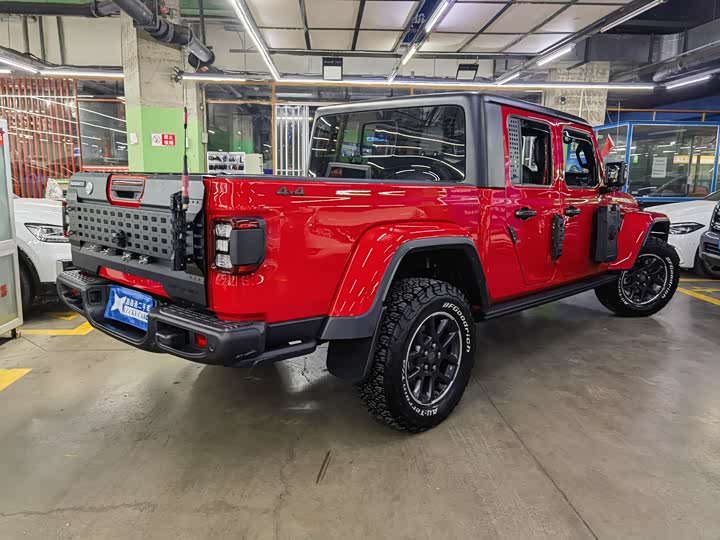 Фото 4 - Jeep Gladiator