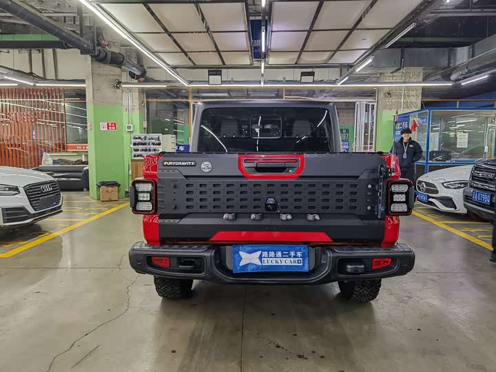 Фото 5 - Jeep Gladiator