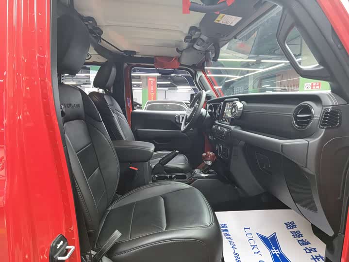 Фото 8 - Jeep Gladiator