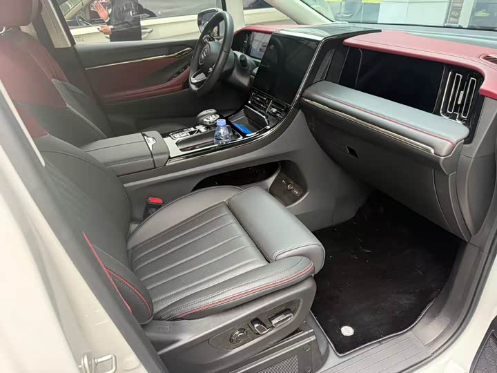 Фото 2 - GAC Trumpchi E9