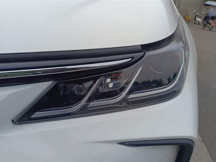 Фото 5 - Toyota Corolla