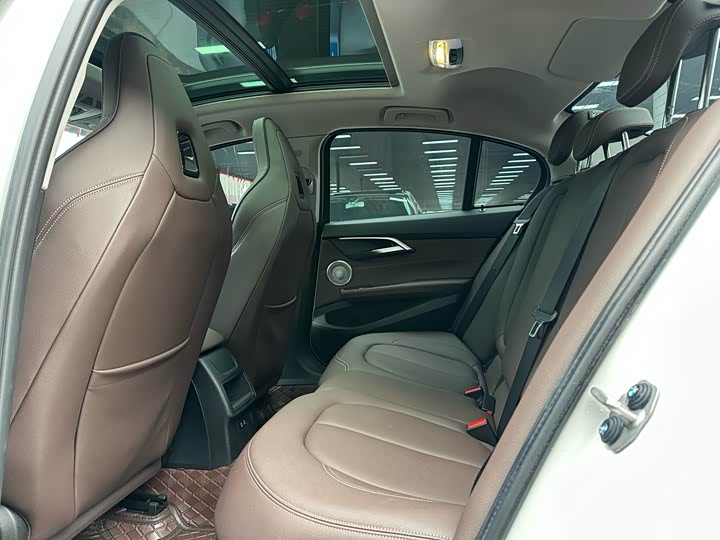 Фото 8 - BMW 1 Series