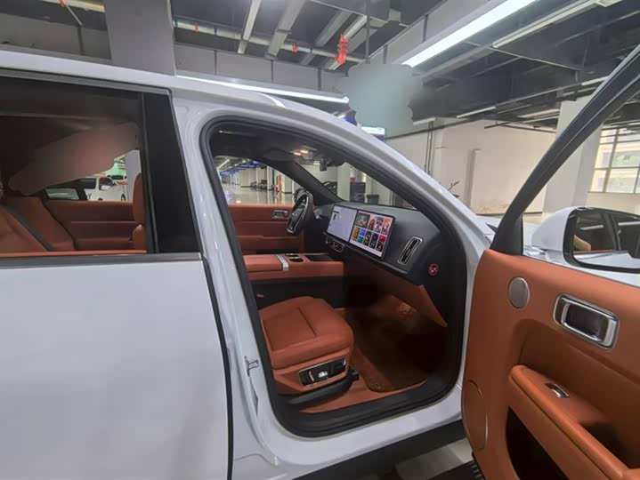 Фото 8 - LiXiang L7