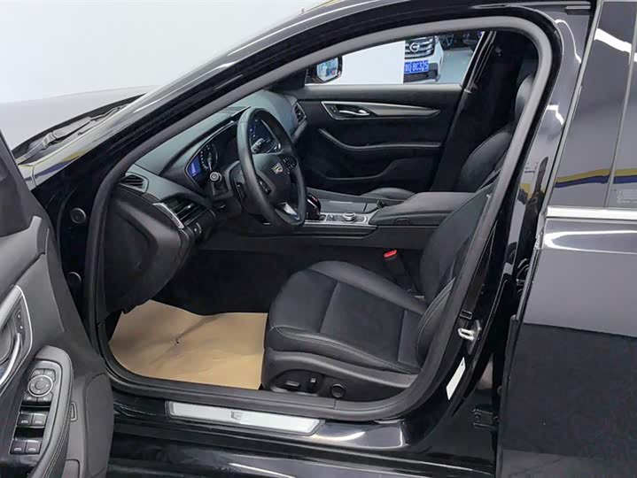 Фото 9 - Cadillac CT5