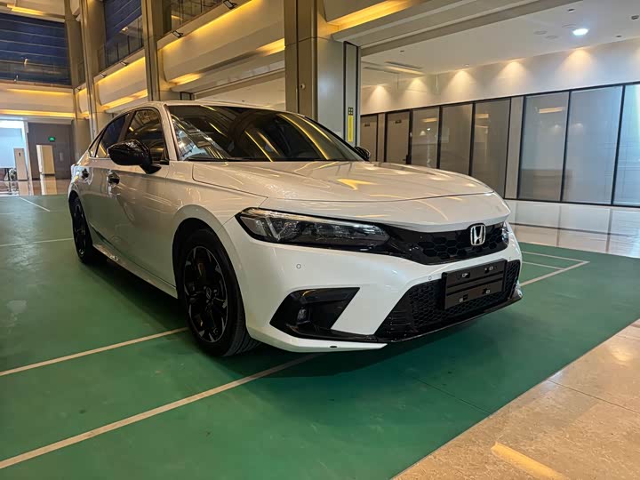 Фото 3 - Honda Civic