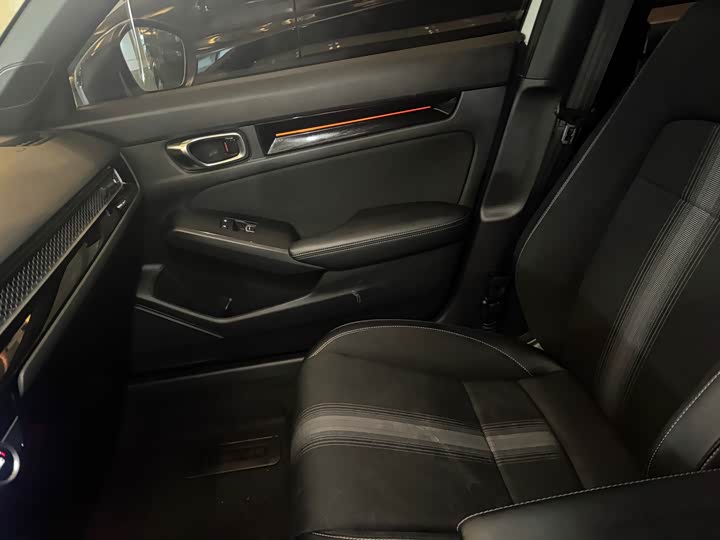 Фото 8 - Honda Civic