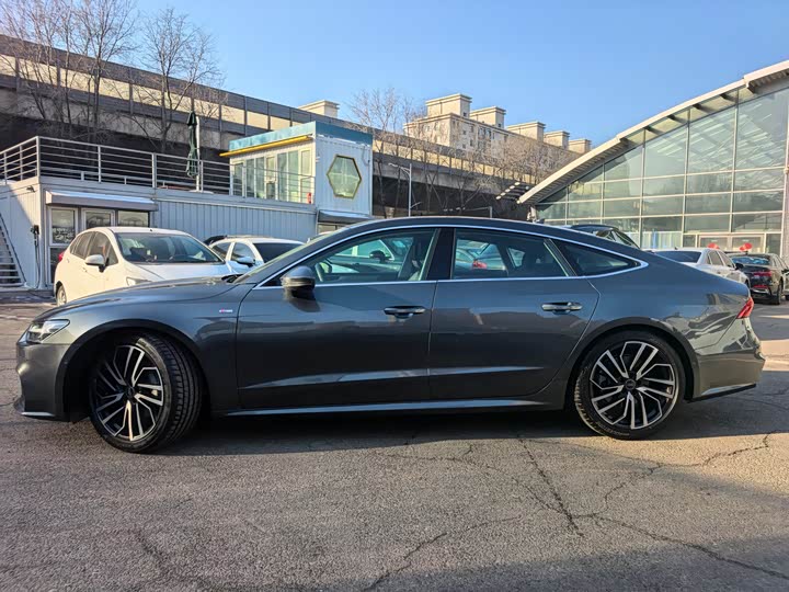 Фото 3 - Audi A7