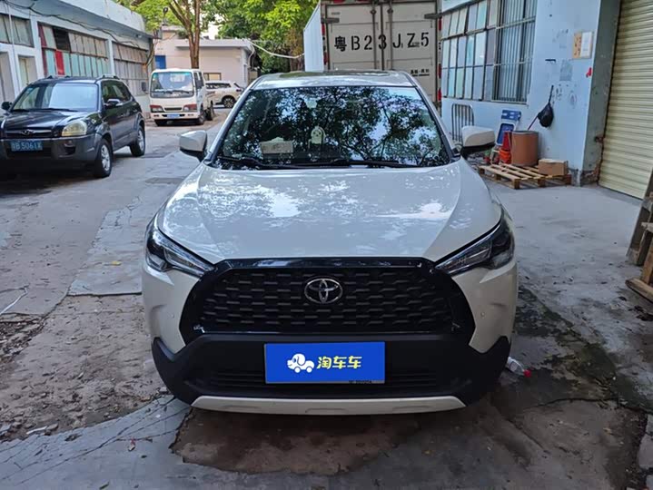 Фото 2 - Toyota Corolla Cross