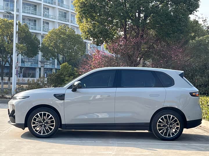 Фото 3 - Leapmotor B10