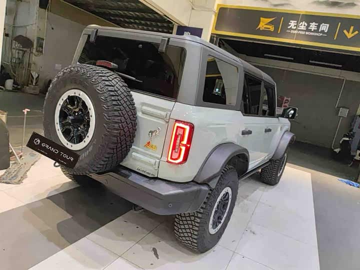 Фото 5 - Ford Bronco