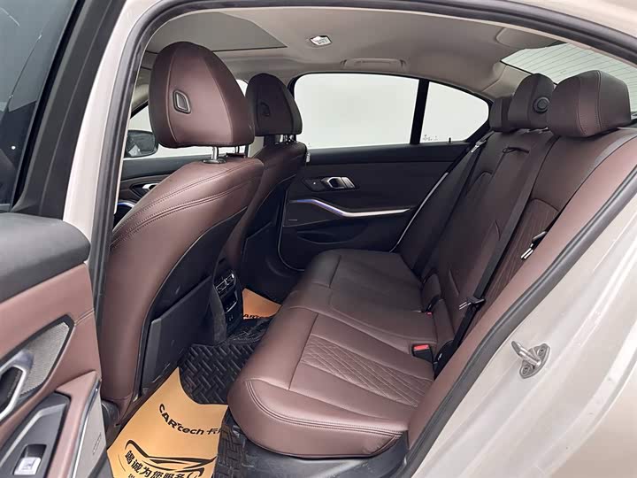 Фото 9 - BMW 3 Series