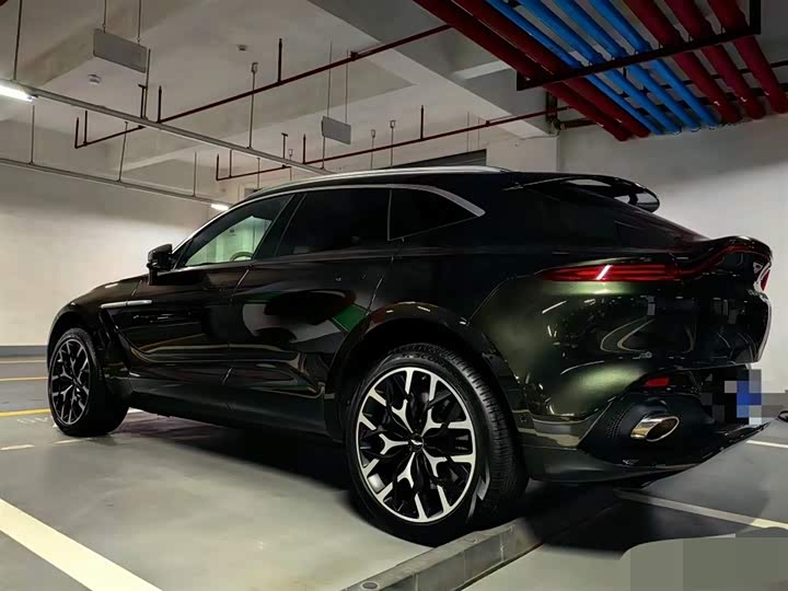 Фото 4 - Aston Martin DBX