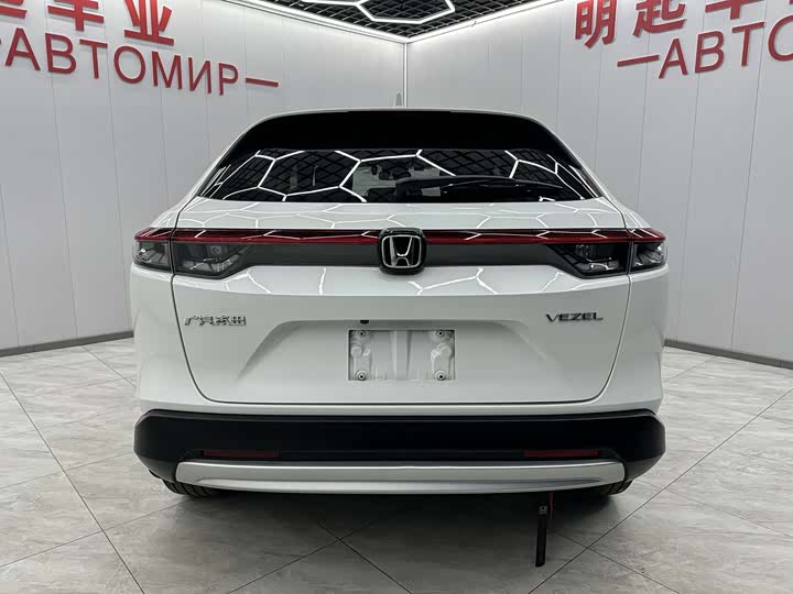 Фото 9 - Honda Vezel