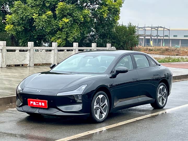 Фото 1 - XPeng Mona M03