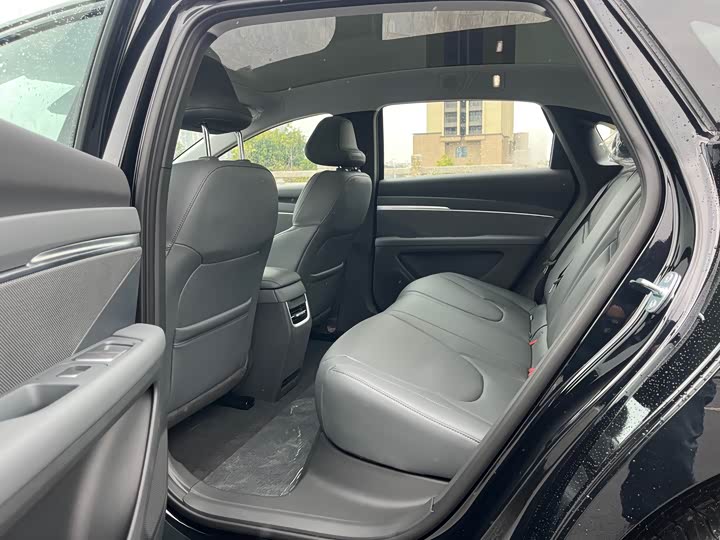 Фото 5 - XPeng Mona M03