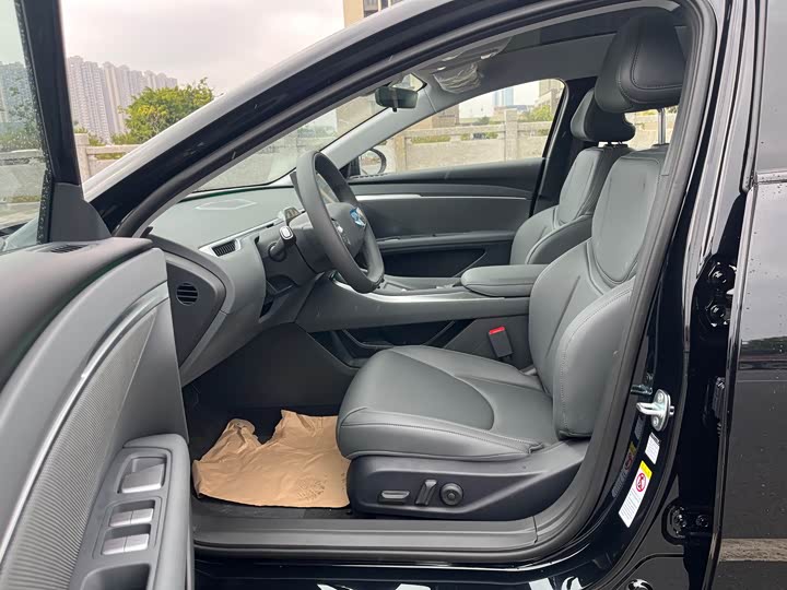 Фото 6 - XPeng Mona M03