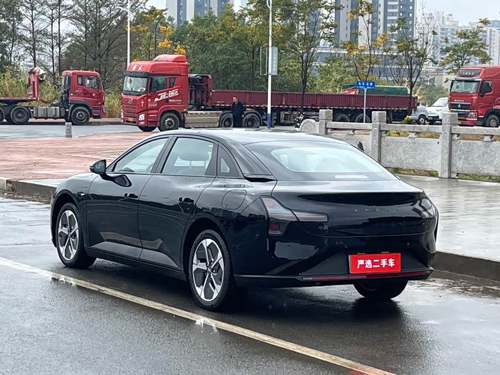 Фото 9 - XPeng Mona M03