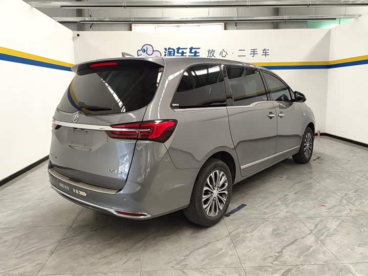 Фото 3 - Buick GL8 ES