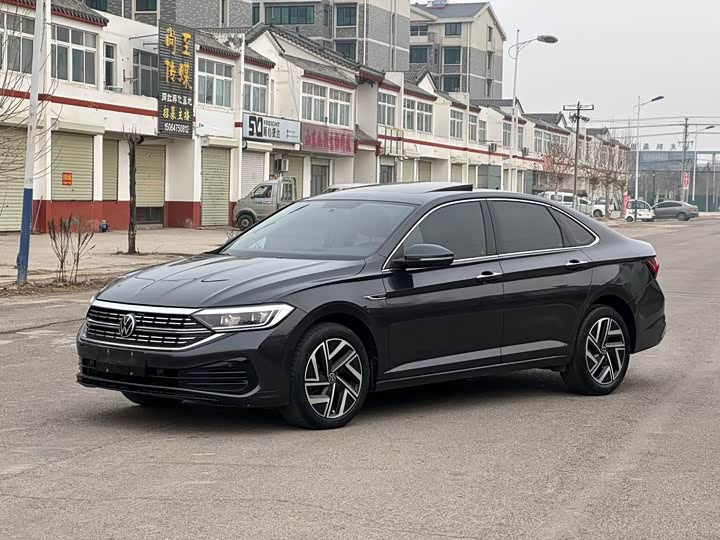 Фото 1 - Volkswagen Sagitar L