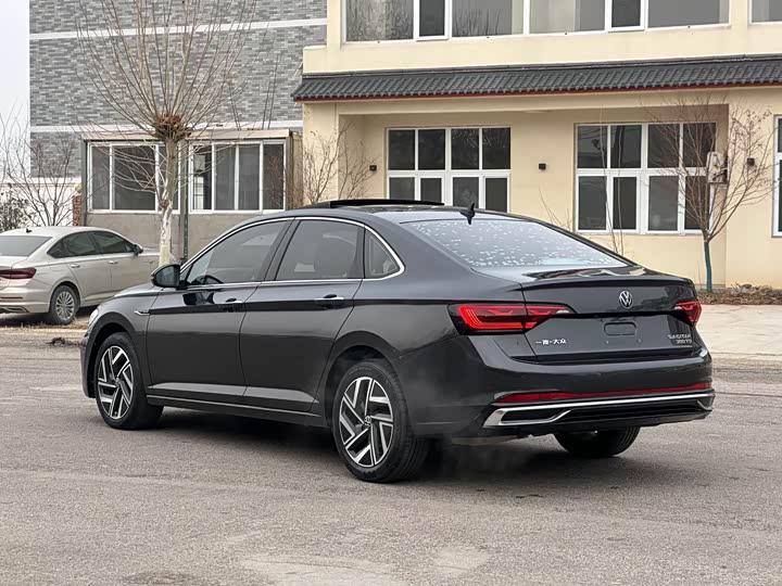 Фото 4 - Volkswagen Sagitar L