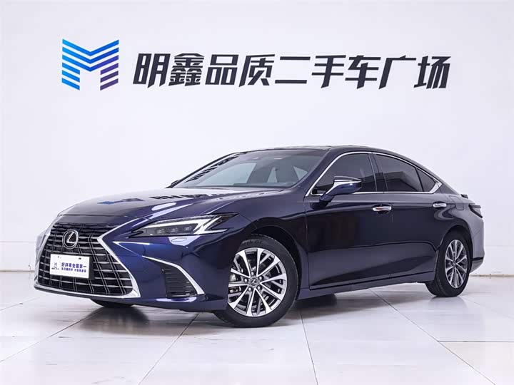 Фото 2 - Lexus ES