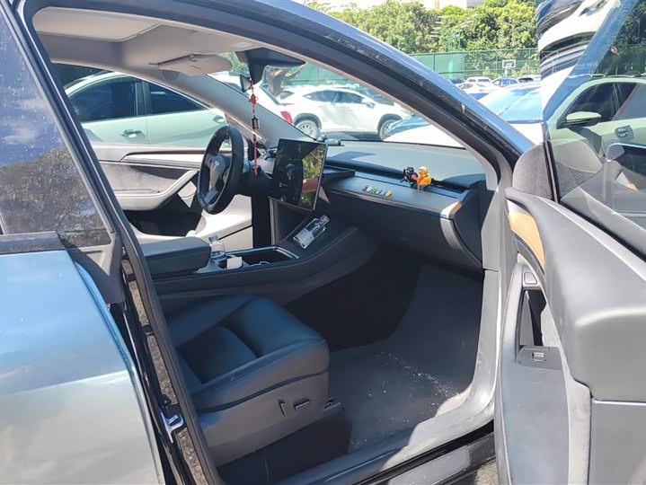 Фото 8 - Tesla Model Y