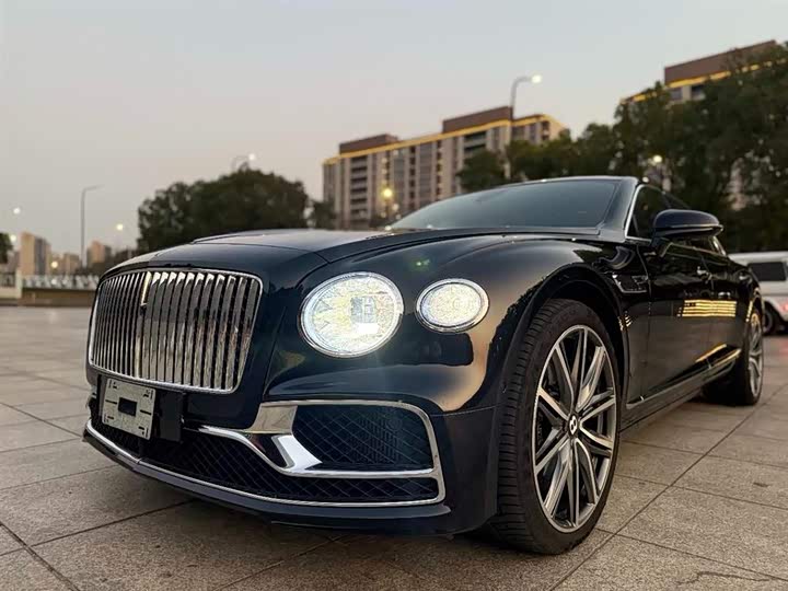 Фото 1 - Bentley Flying Spur