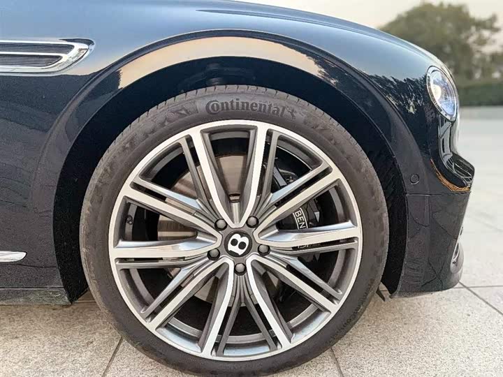 Фото 3 - Bentley Flying Spur