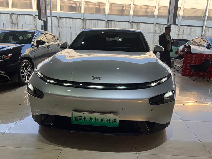 Фото 2 - XPeng P7