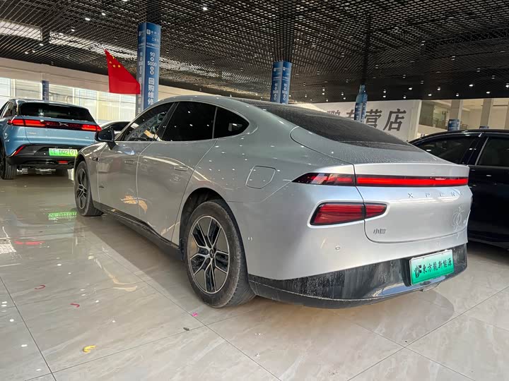 Фото 8 - XPeng P7