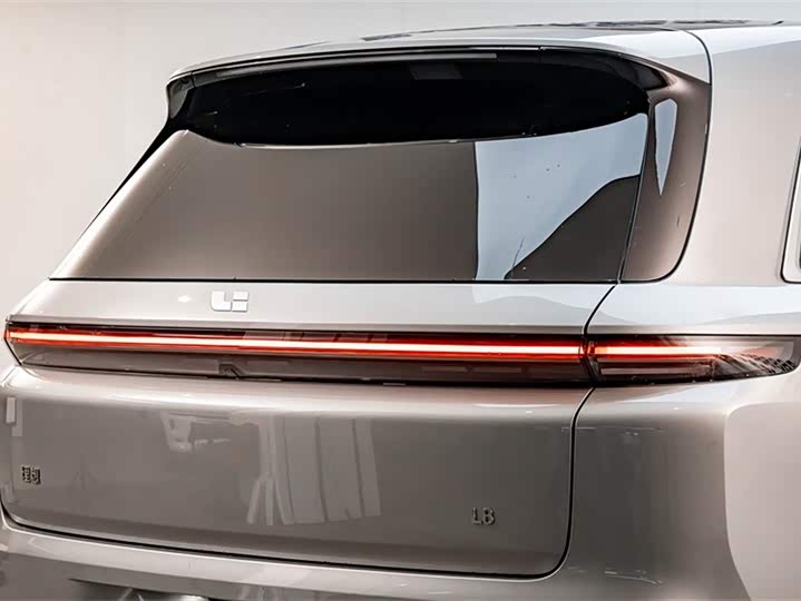 Фото 8 - LiXiang L8