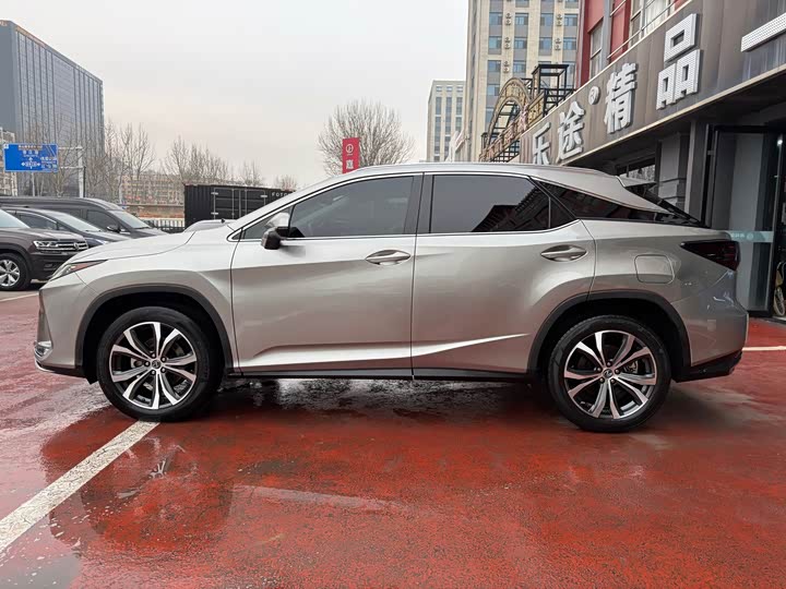 Фото 3 - Lexus RX