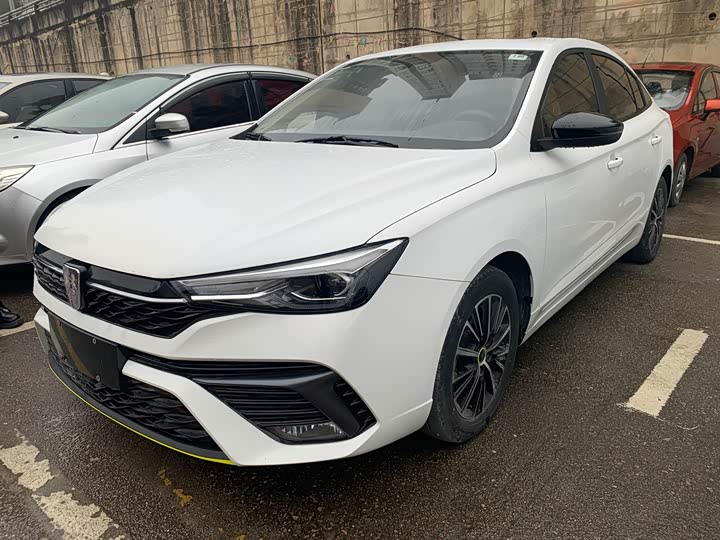 Фото 1 - Roewe i5