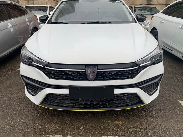 Фото 2 - Roewe i5