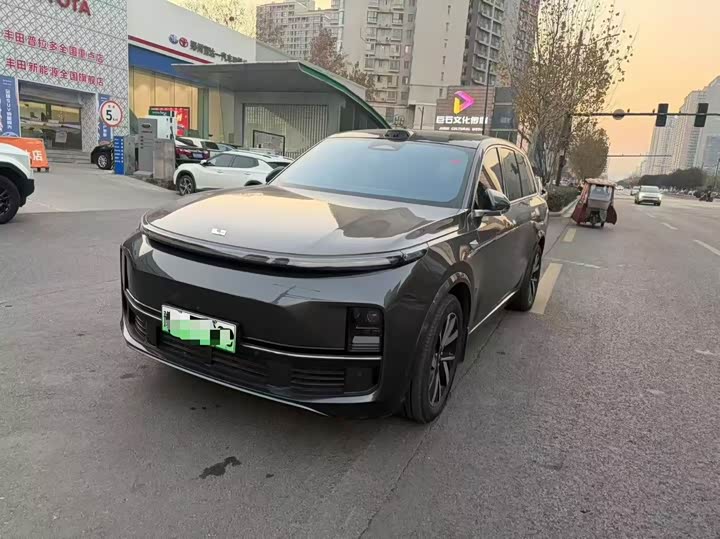 Фото 1 - LiXiang L8