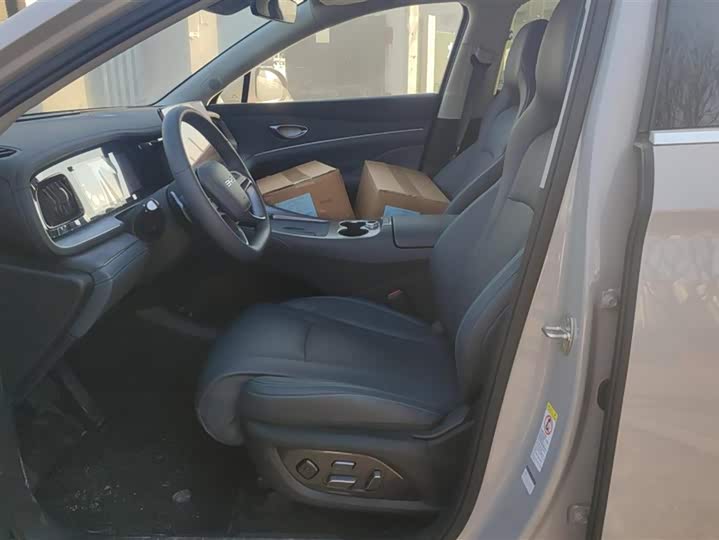 Фото 9 - BYD Sea Lion 07 DM-i Hybrid