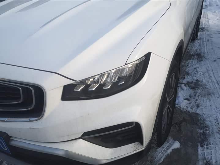 Фото 5 - Geely Atlas