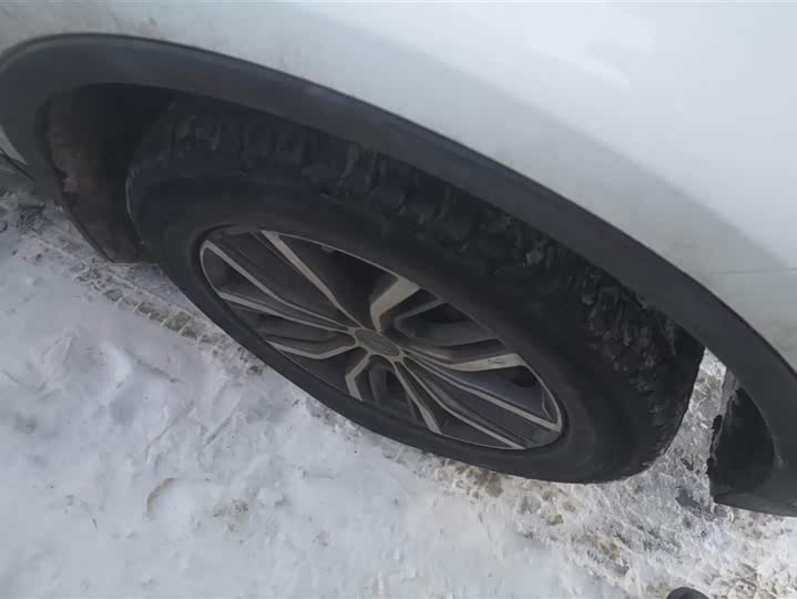 Фото 6 - Geely Atlas