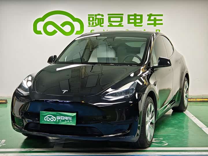 Фото 1 - Tesla Model Y