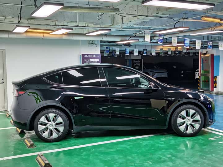 Фото 8 - Tesla Model Y