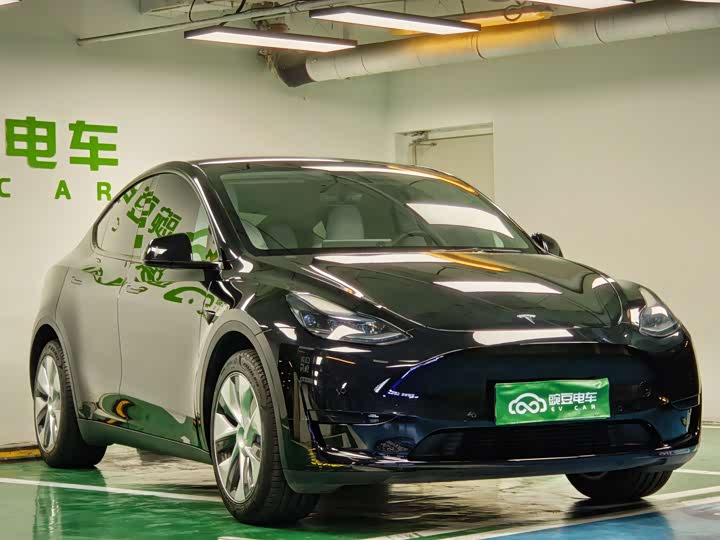 Фото 9 - Tesla Model Y