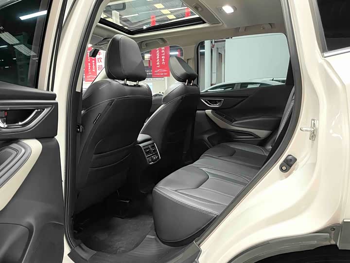 Фото 9 - Subaru Forester