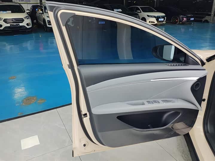 Фото 7 - XPeng Mona M03