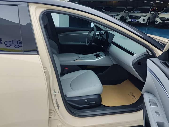 Фото 8 - XPeng Mona M03