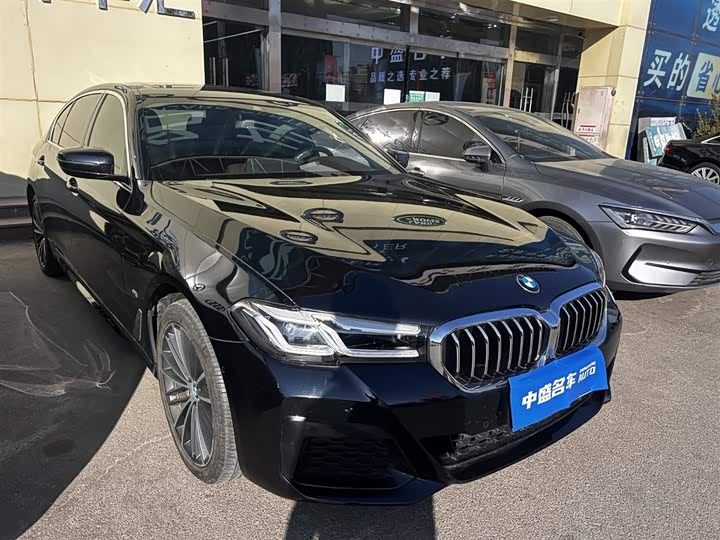 Фото 2 - BMW 5 Series