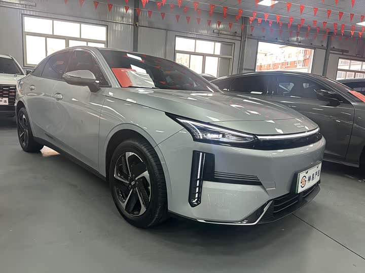 Фото 2 - Geely Galaxy L6