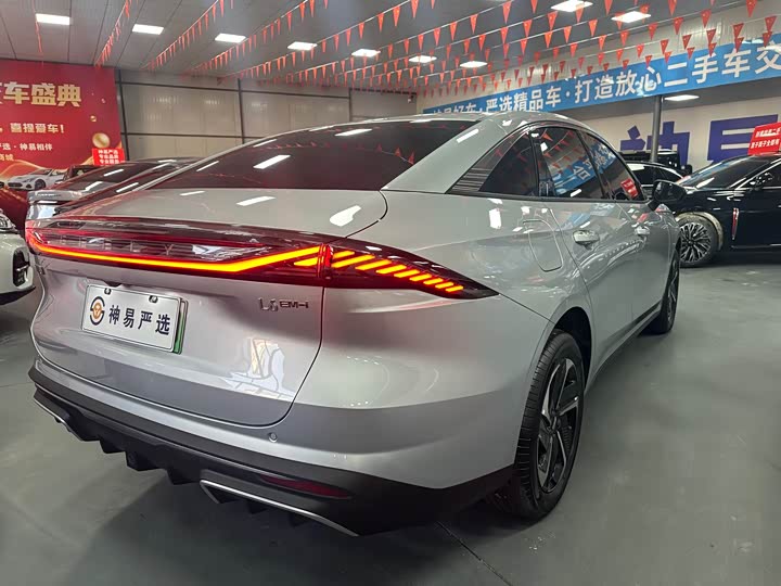 Фото 3 - Geely Galaxy L6