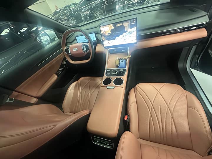 Фото 8 - Geely Galaxy L6